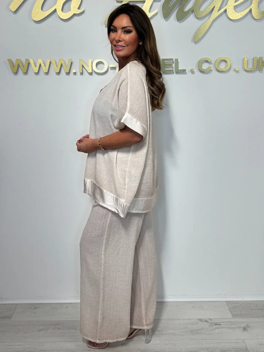 Haliora - Casual and trendy feminine set with V-neckline