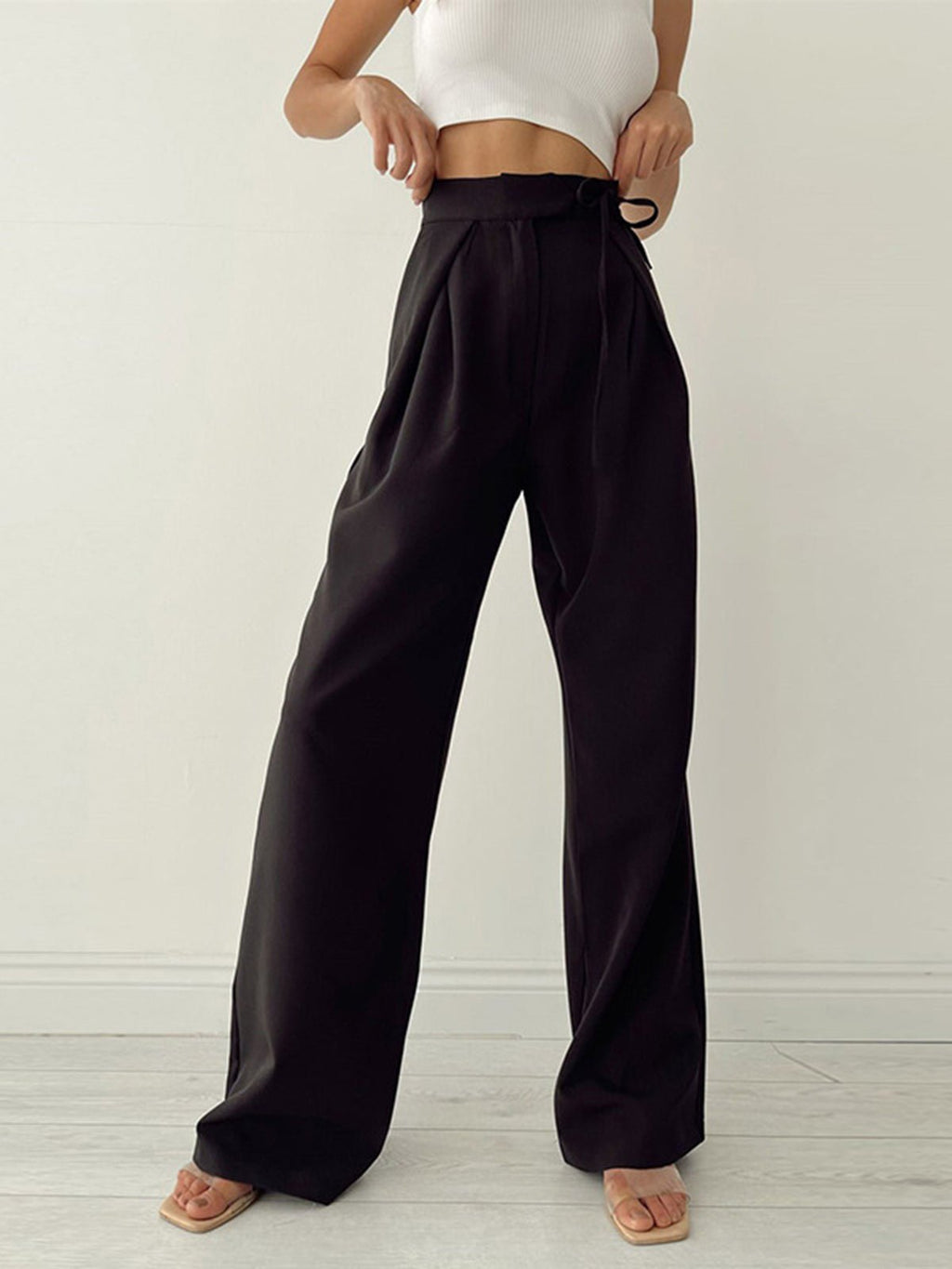 Mid-Waist Wide-Leg Trousers | Lace-Up Detail | Casual Comfort